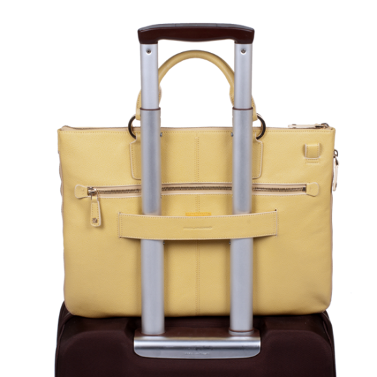 Дамска чанта с три прегради Caterina - пастелено жълта