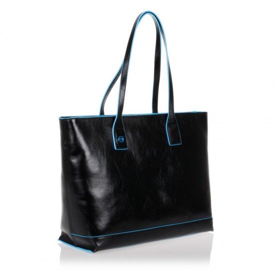 Дамска чанта хоризонтална Blue Square - черна