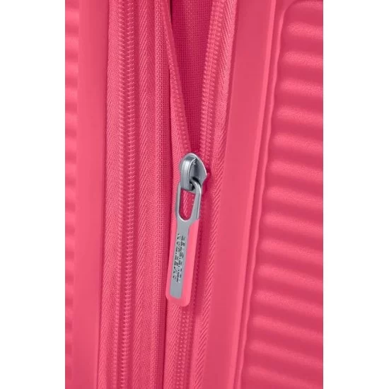 Куфар American Tourister Soundbox 67 см с разширение - Hot Pink