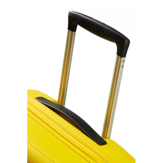 American Tourister куфар Sunside 55 см - жълт